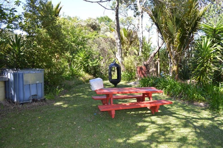 Photo of property in 279 Colville Road, Coromandel, 3584