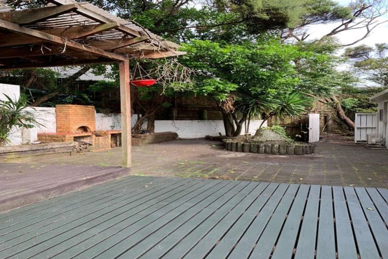 Photo of property in 80 Hadfield Street, Beach Haven, Auckland, 0626