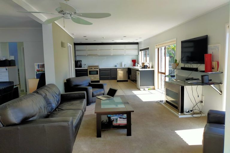 Photo of property in 63 Norwood Road, Bayswater, Auckland, 0622