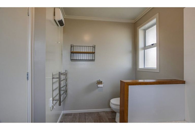 Photo of property in 143 Selwyn Street, Waimataitai, Timaru, 7910
