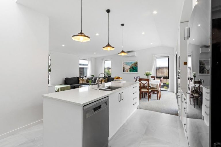 Photo of property in 17 Te Paea Crescent, Papamoa Beach, Papamoa, 3118