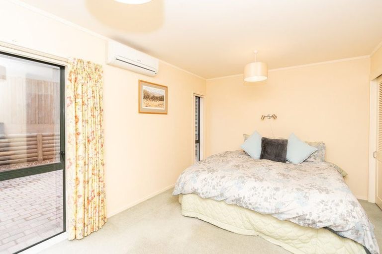 Photo of property in 61 Grosvenor Gardens, Flagstaff, Hamilton, 3210