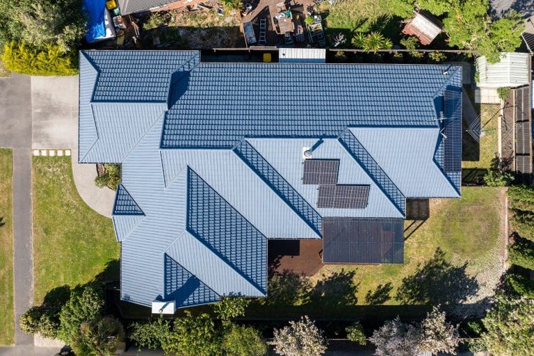 Photo of property in 16 Bottle Lake Drive, Parklands, Christchurch, 8083