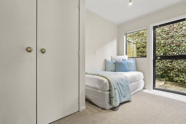 Photo of property in 1/13 Garadice Road, Rothesay Bay, Auckland, 0630