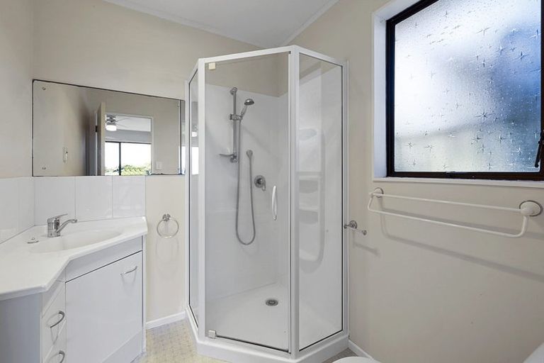 Photo of property in 18 Norwich Avenue, Spotswood, New Plymouth, 4310