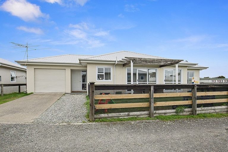 Photo of property in 75 Lothian Crescent, Strathern, Invercargill, 9812