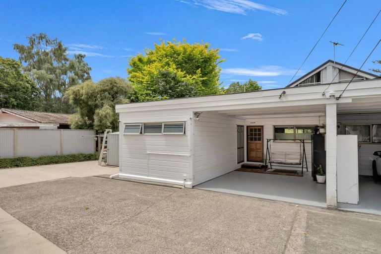 Photo of property in 100b Grand Vue Road, Kawaha Point, Rotorua, 3010