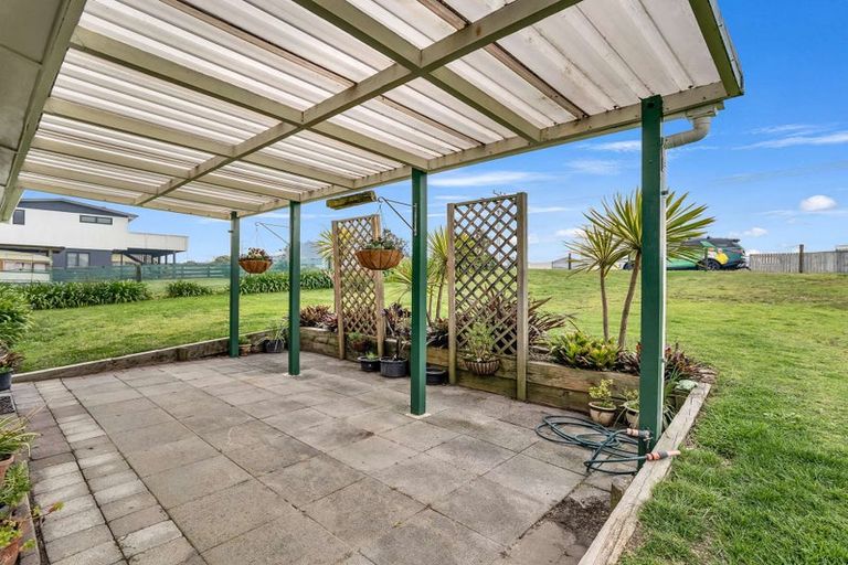 Photo of property in 100 Pukehina Parade, Pukehina, 3189