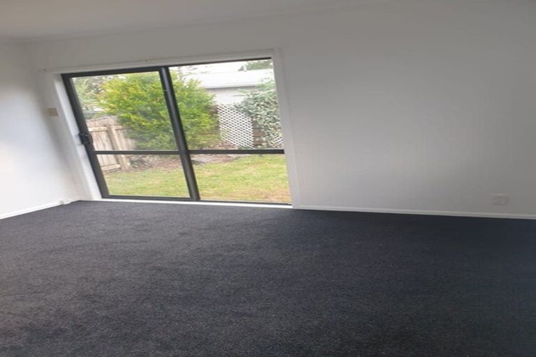 Photo of property in 5 Lendic Avenue, Henderson, Auckland, 0612