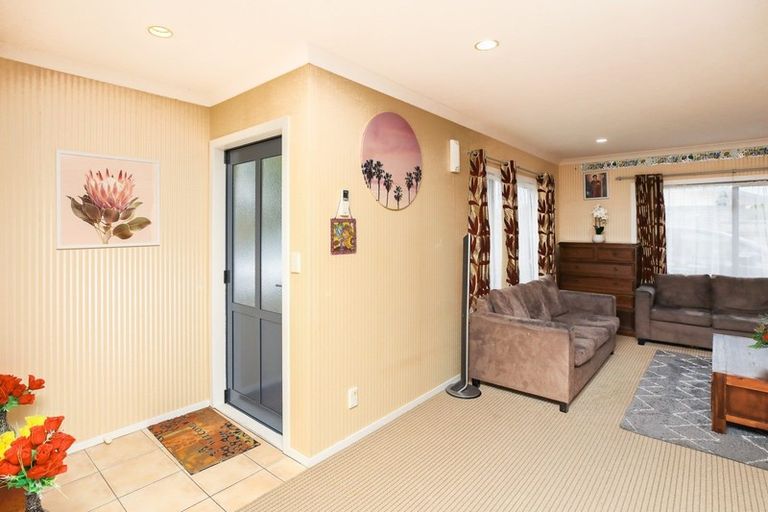 Photo of property in 42 Catalina Drive, Melville, Hamilton, 3206