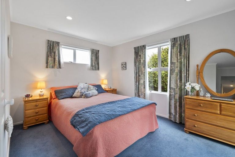 Photo of property in 1960 Parewanui Road, Parewanui, Bulls, 4894