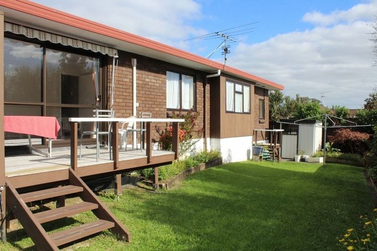 Photo of property in 2/79 Aberfeldy Avenue, Highland Park, Auckland, 2010