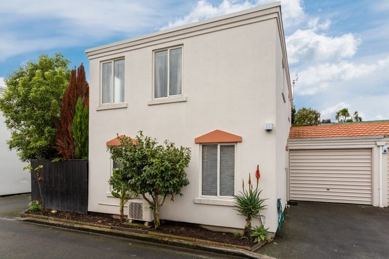 Photo of property in 64b Peverel Street, Riccarton, Christchurch, 8041