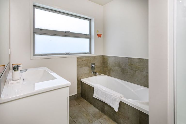 Photo of property in 147 Golden Shore Place, Coromandel, 3506