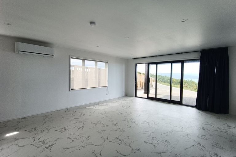 Photo of property in 18 Boeing Way, Newlands, 6037