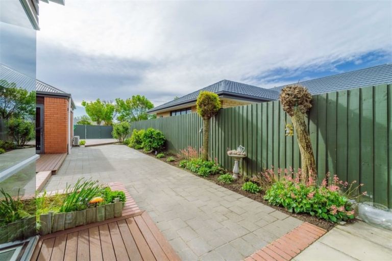 Photo of property in 15 Empress Place, Halswell, Christchurch, 8025