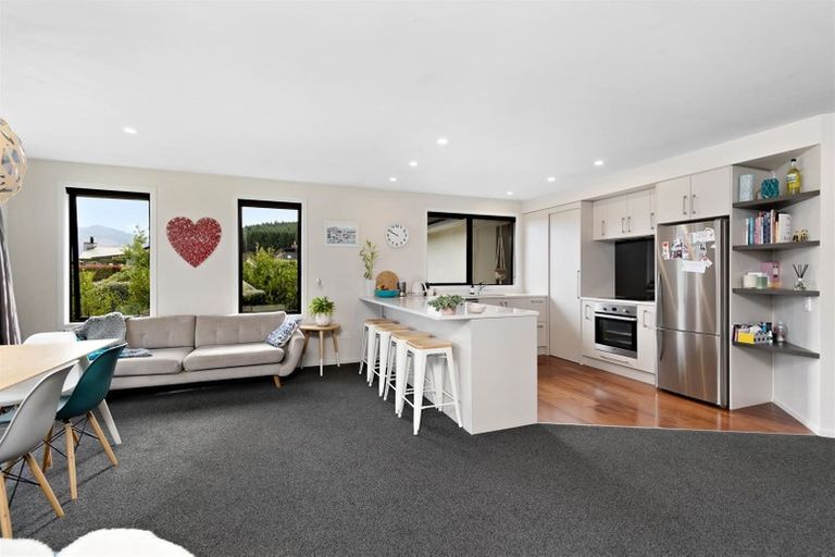 Photo of property in 11 Centre Crescent, Wanaka, 9305