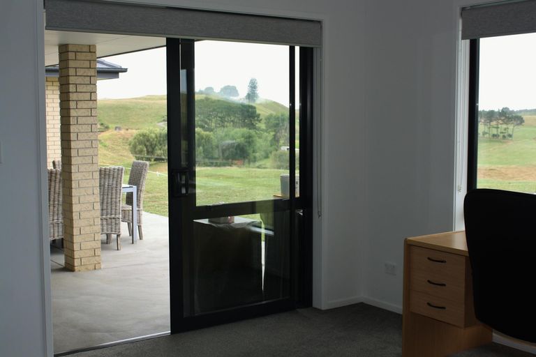 Photo of property in 23 Bird Road, Otaua, Waiuku, 2682