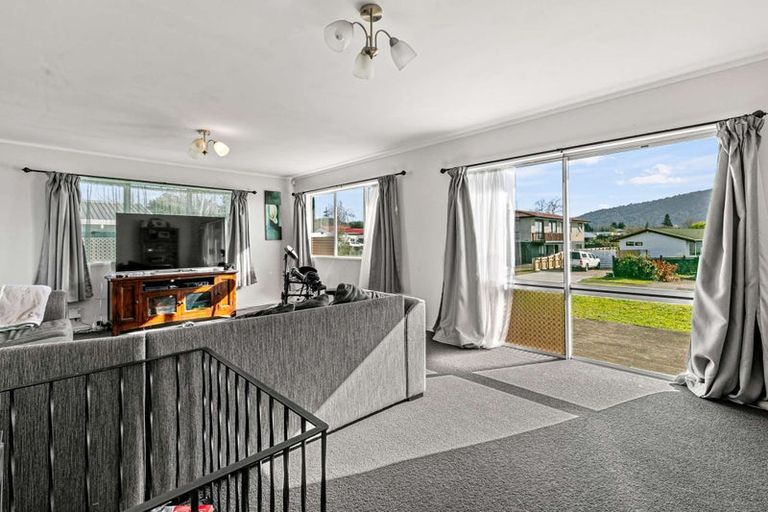 Photo of property in 49 Neri Crescent, Pomare, Rotorua, 3015