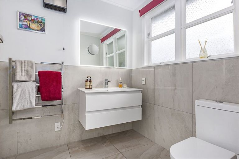 Photo of property in 41 Cockayne Road, Khandallah, Wellington, 6035