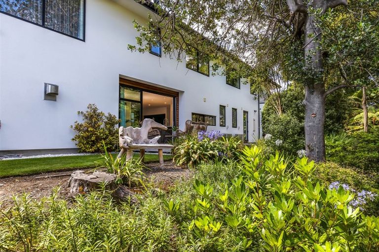 Photo of property in 62 Straven Road, Fendalton, Christchurch, 8014