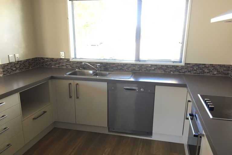 Photo of property in 10 Handley Crescent, Wigram, Christchurch, 8042