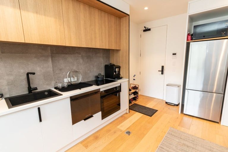 Photo of property in 2/62 Cambridge Terrace, Papatoetoe, Auckland, 2025