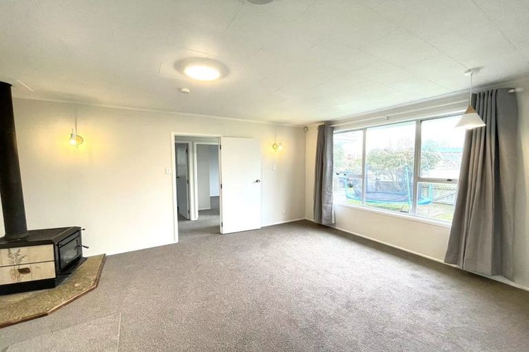 Photo of property in 4 Mandarin Place, Half Moon Bay, Auckland, 2012