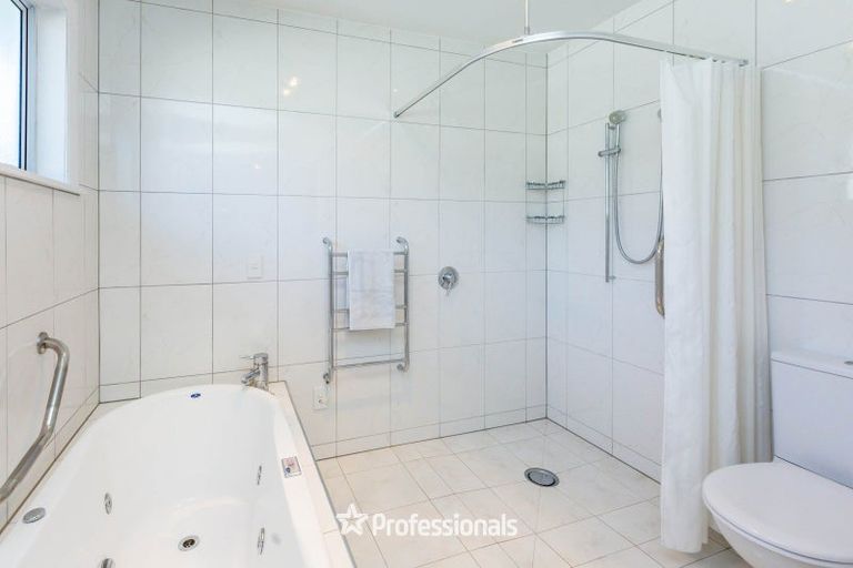 Photo of property in 249 Fergusson Drive, Heretaunga, Upper Hutt, 5018