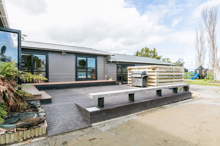 Photo of property in 61 Severn Street, Rongotea, 4476