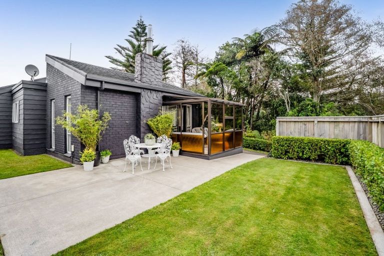Photo of property in 19 Tainui Terrace, Inglewood, 4330