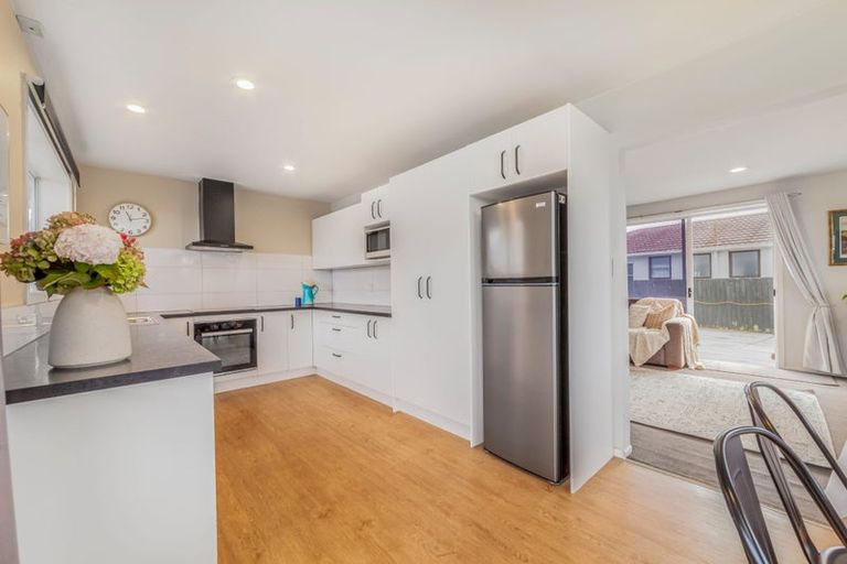 Photo of property in 20 Inwoods Road, Parklands, Christchurch, 8083