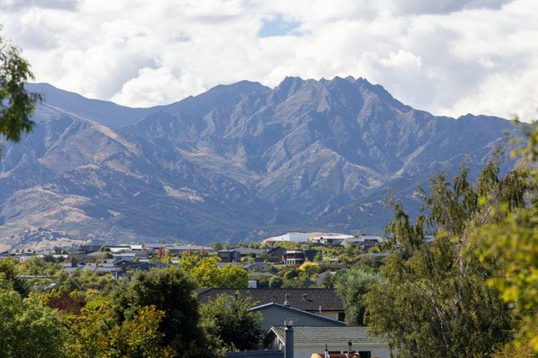 Photo of property in 97 Beacon Point Road, Wanaka, 9305