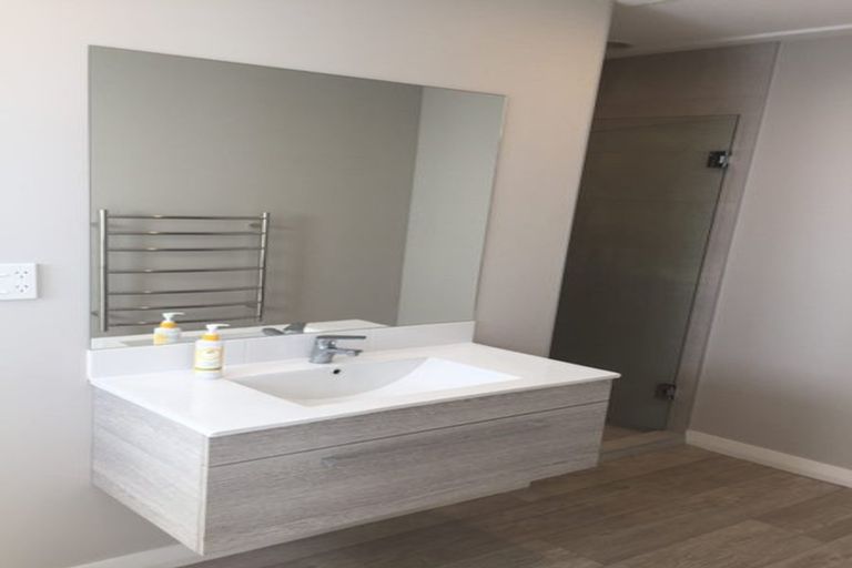 Photo of property in 12c Kayelene Place, Omokoroa, 3114