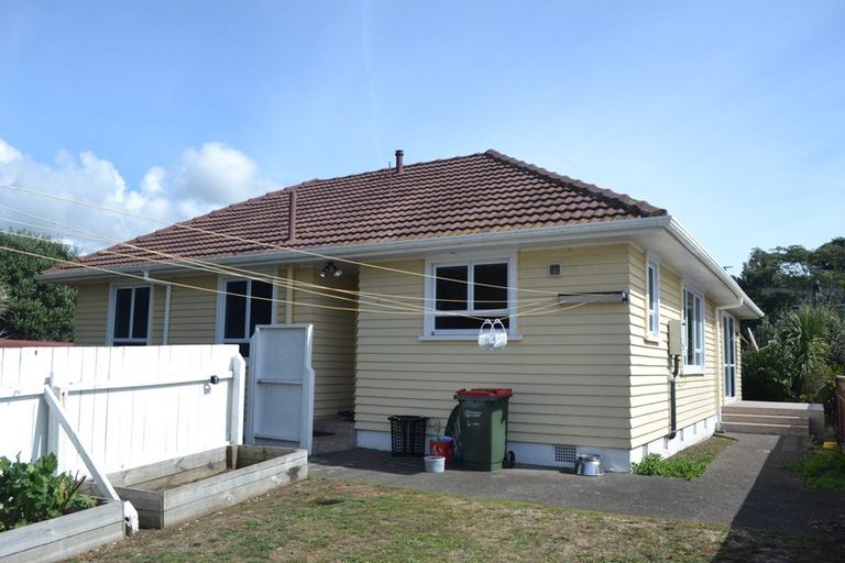 Photo of property in 31 Lawry Street, Blagdon, New Plymouth, 4310