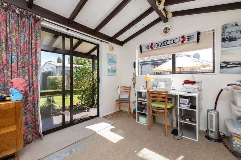 Photo of property in 3 Prudhoe Lane, Northcote, Christchurch, 8052