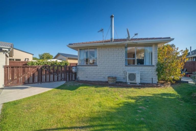 Photo of property in 487 Mairehau Road, Parklands, Christchurch, 8083
