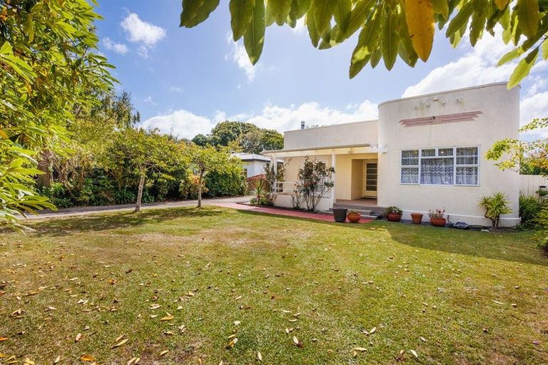 Photo of property in 25 Ake Ake Avenue, Hokowhitu, Palmerston North, 4410