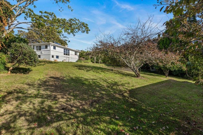 Photo of property in 15 Murray Road, Te Atatu Peninsula, Auckland, 0610