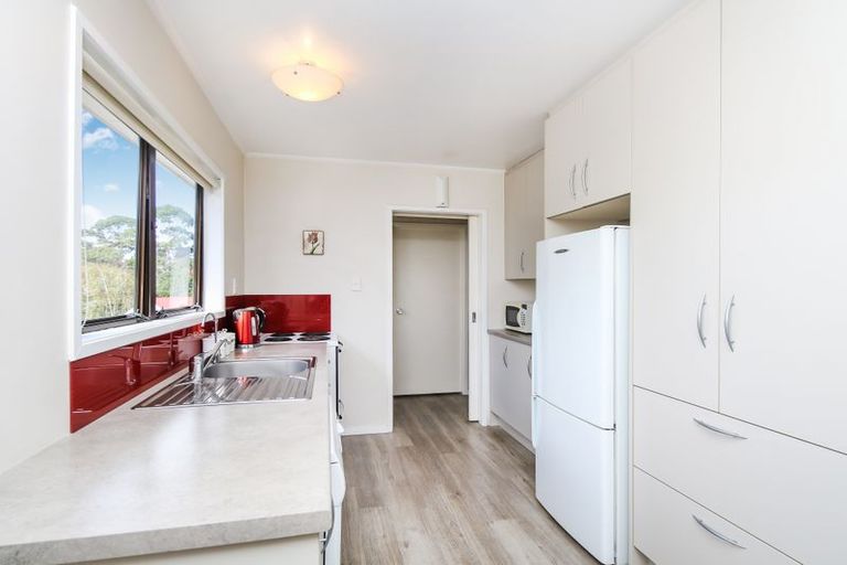 Photo of property in 15 Peterhouse Place, West Harbour, Auckland, 0618