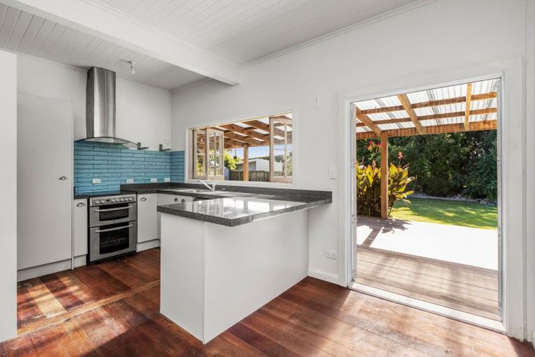 Photo of property in 33 Mill Road, Clive, 4102