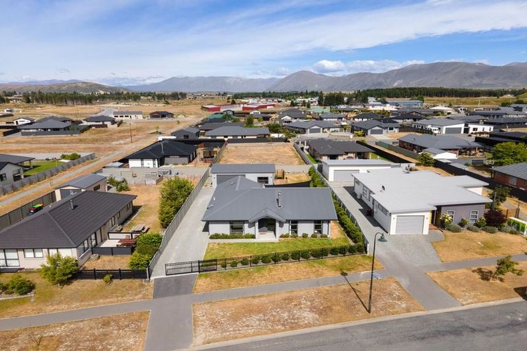 Photo of property in 14 Grandvue Drive, Twizel, 7901