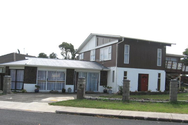 Photo of property in 27 Nile Road, Kelston, Auckland, 0602