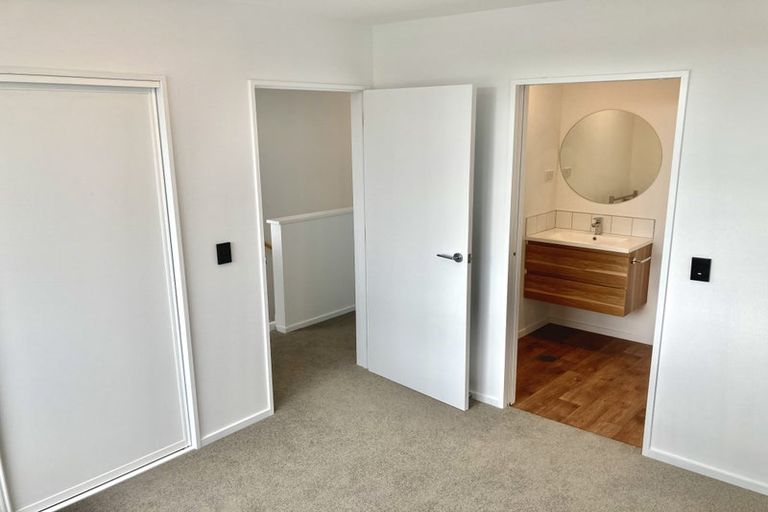 Photo of property in 5 Koral Lane, Broomfield, Christchurch, 8042