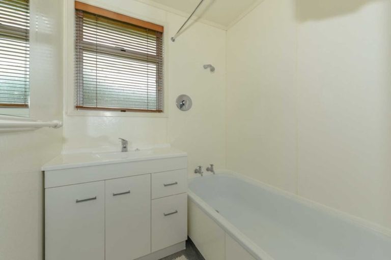 Photo of property in 34 Morrow Avenue, St Andrews, Hamilton, 3200