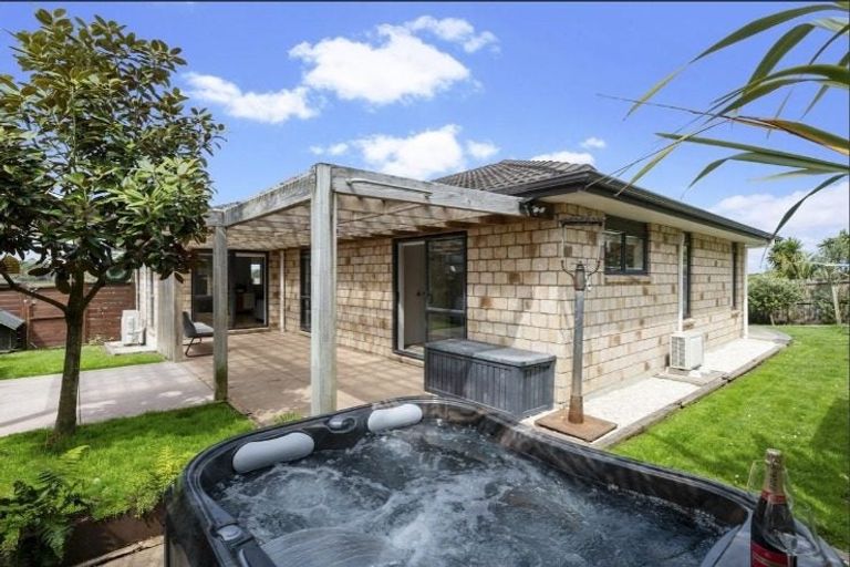 Photo of property in 16 Burwood Terrace, Gulf Harbour, Whangaparaoa, 0930