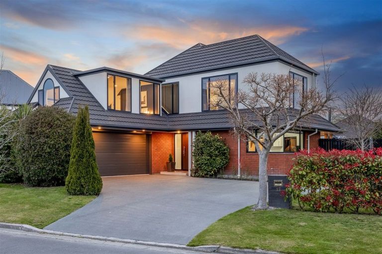 Photo of property in 15 Abingdon Court, Avonhead, Christchurch, 8042
