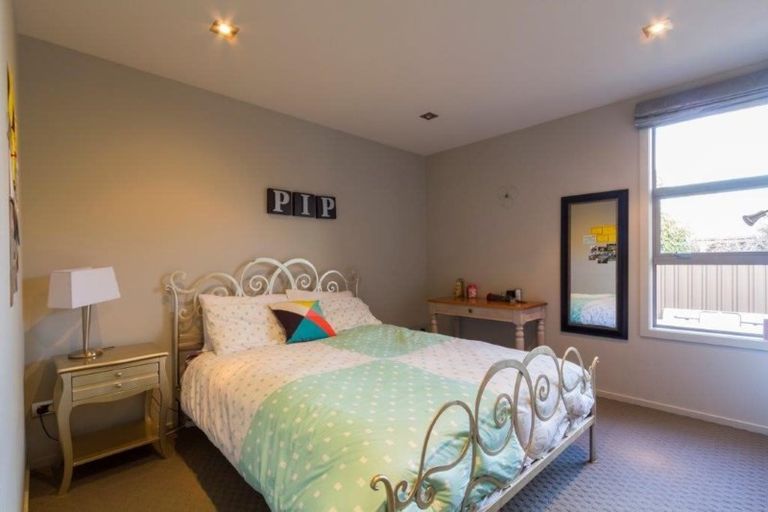 Photo of property in 8 Moraine Place, Lake Hawea, Wanaka, 9382