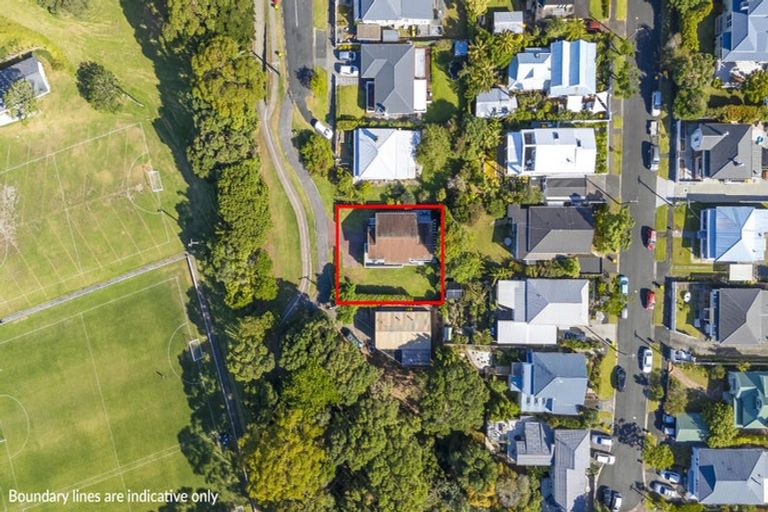 Photo of property in 215 Victoria Road, Devonport, Auckland, 0624