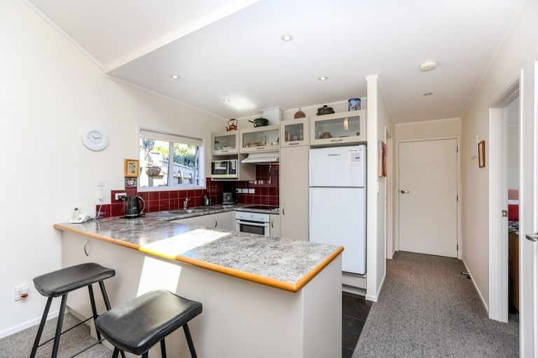 Photo of property in 2/3 Tainui Street, Welbourn, New Plymouth, 4312